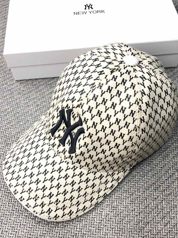 ブランド帽子正面デザイン